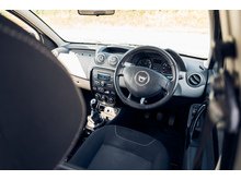 1.5 dCi Laureate SUV 5dr Diesel Manual Euro 5 (110 ps)