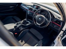 2.0 318d Sport Saloon 4dr Diesel Manual Euro 5 (s/s) (143 ps)