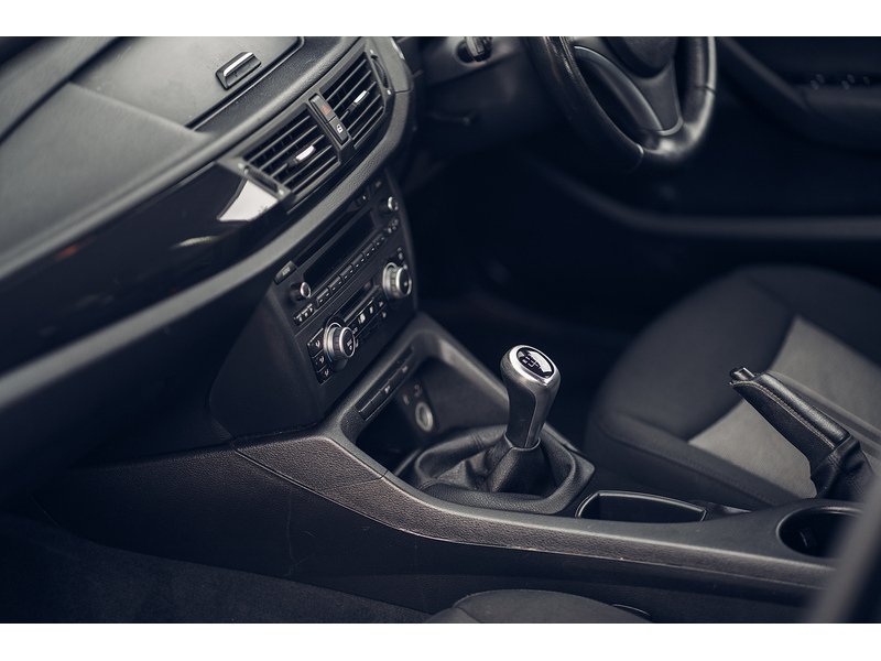 BMW 18d SE SUV 2.0 Manual Diesel