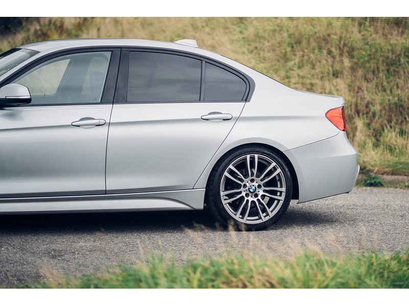 BMW 2.0 318d M Sport Saloon 4dr Diesel Manual Euro 5 (s/s) (143 ps)