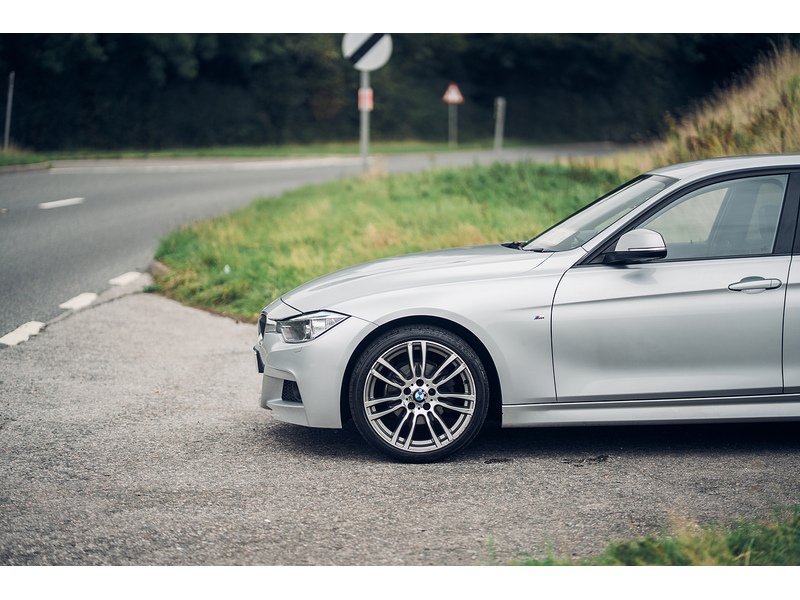 BMW 2.0 318d M Sport Saloon 4dr Diesel Manual Euro 5 (s/s) (143 ps)