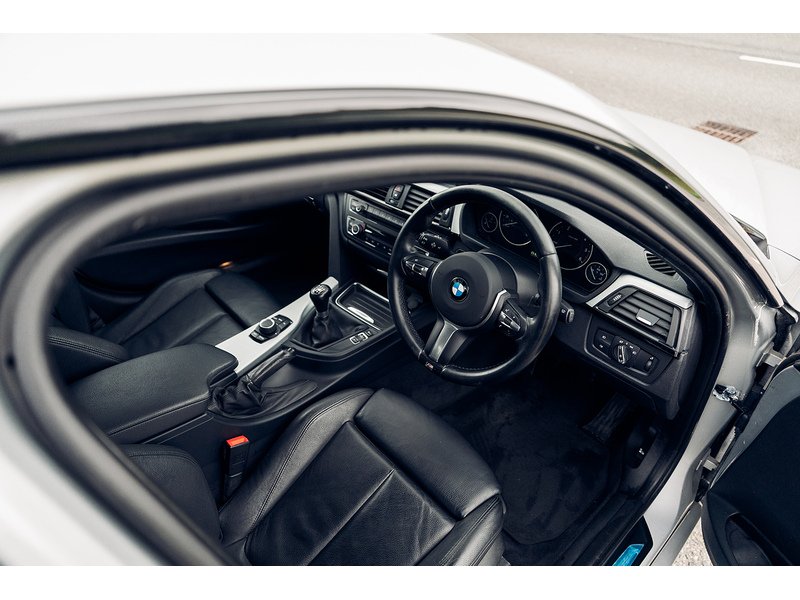 BMW 2.0 318d M Sport Saloon 4dr Diesel Manual Euro 5 (s/s) (143 ps)