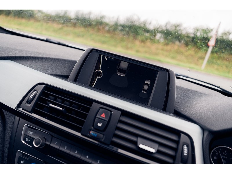 BMW 2.0 318d M Sport Saloon 4dr Diesel Manual Euro 5 (s/s) (143 ps)