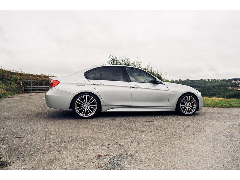 BMW 2.0 318d M Sport Saloon 4dr Diesel Manual Euro 5 (s/s) (143 ps)