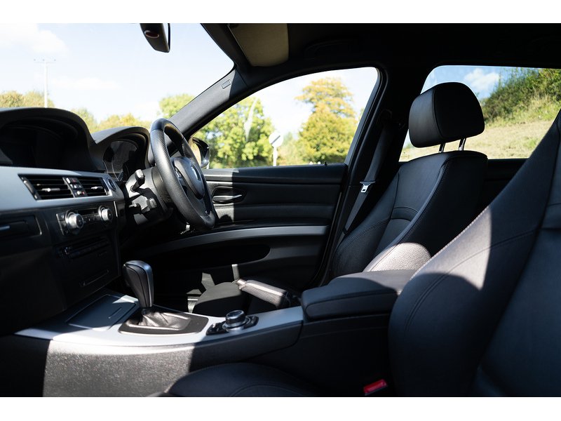 BMW 3 Series  Estate 2.0 Automatic Diesel