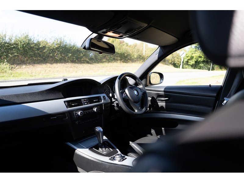 BMW 3 Series  Estate 2.0 Automatic Diesel