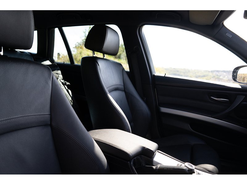 BMW 3 Series  Estate 2.0 Automatic Diesel