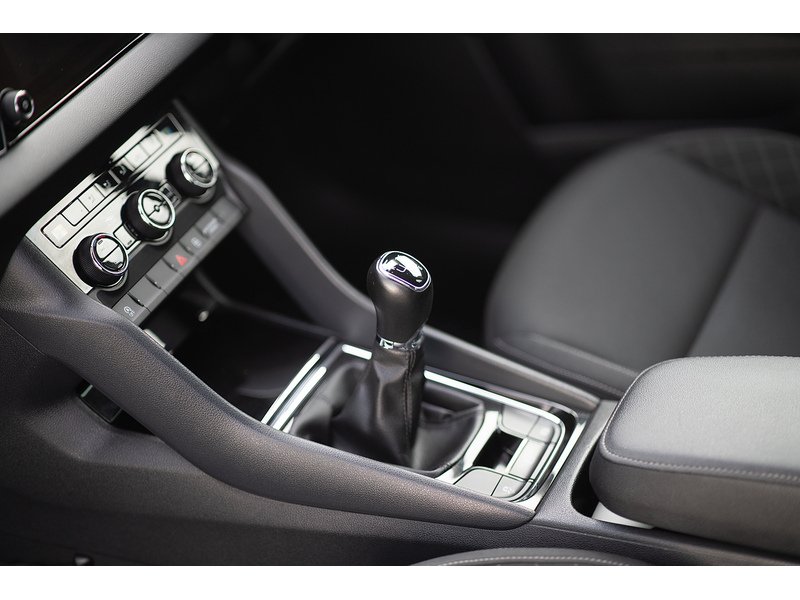 Skoda 1.5 TSI SE SUV 5dr Petrol Manual Euro 6 (s/s) (150 ps)