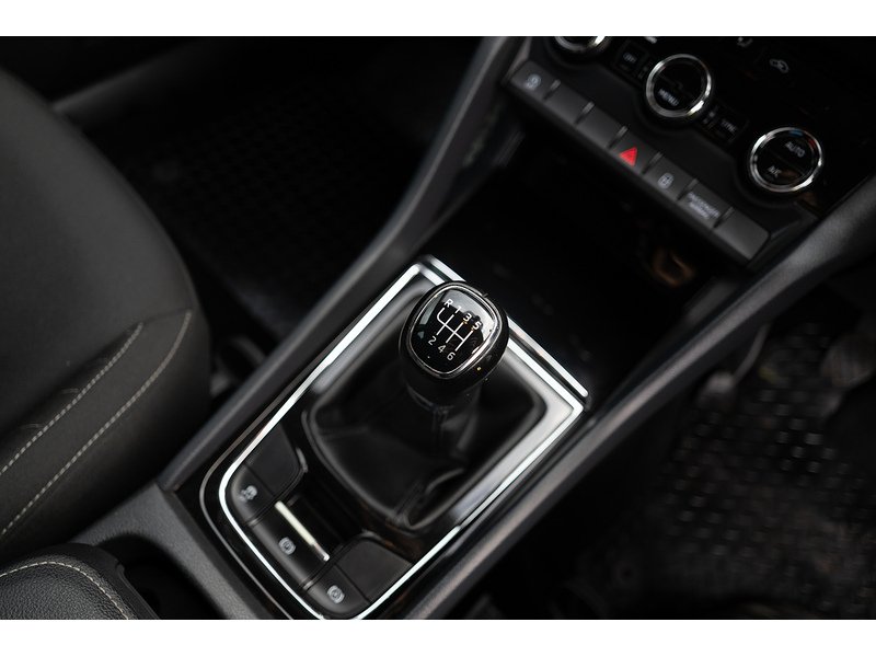 Skoda 1.5 TSI SE SUV 5dr Petrol Manual Euro 6 (s/s) (150 ps)