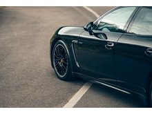 3.0D V6 Hatchback 5dr Diesel TiptronicS Euro 5 (s/s) (300 ps)