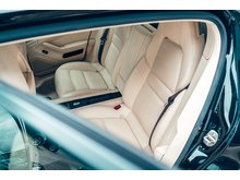 3.0D V6 Hatchback 5dr Diesel TiptronicS Euro 5 (s/s) (300 ps)
