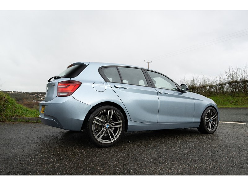 BMW 2.0 120d SE Hatchback 5dr Diesel Manual xDrive Euro 5 (s/s) (184 ps)