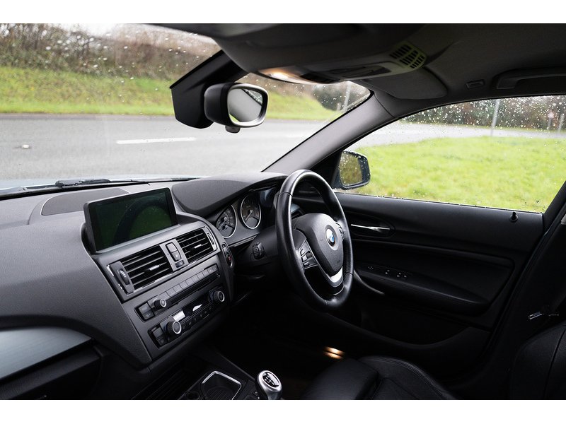 BMW 2.0 120d SE Hatchback 5dr Diesel Manual xDrive Euro 5 (s/s) (184 ps)