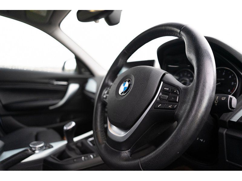 BMW 2.0 120d SE Hatchback 5dr Diesel Manual xDrive Euro 5 (s/s) (184 ps)