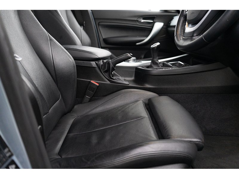 BMW 2.0 120d SE Hatchback 5dr Diesel Manual xDrive Euro 5 (s/s) (184 ps)