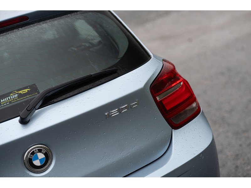 BMW 2.0 120d SE Hatchback 5dr Diesel Manual xDrive Euro 5 (s/s) (184 ps)