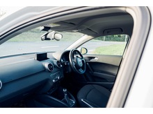 Sportback Tfsi Se Hatchback 1.0 Semi Auto Petrol