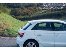 Sportback Tfsi Se Hatchback 1.0 Semi Auto Petrol