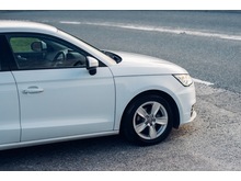 Sportback Tfsi Se Hatchback 1.0 Semi Auto Petrol