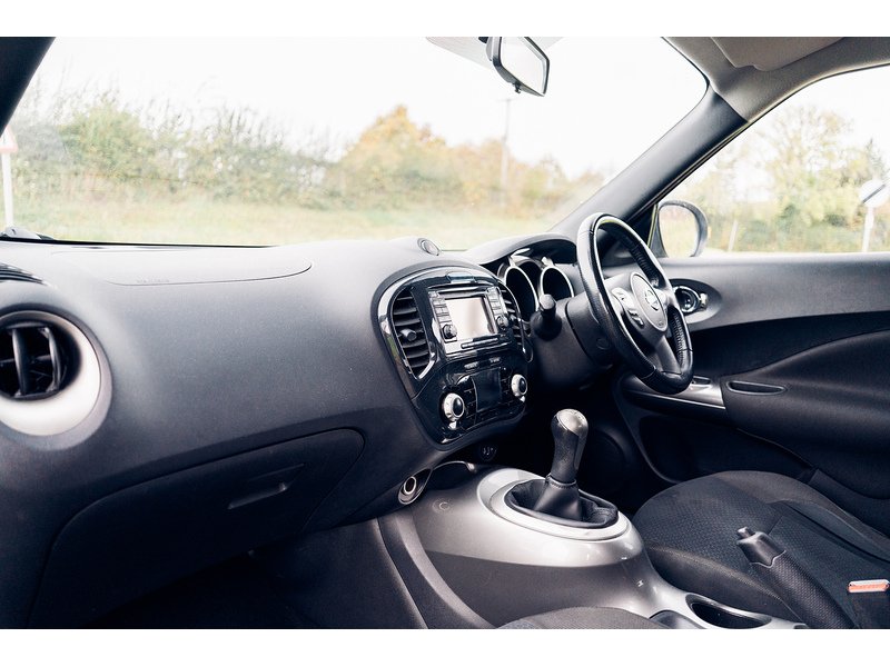 Nissan 1.6 Acenta Premium SUV 5dr Petrol Manual Euro 5 (s/s) (117 ps)