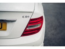 2.1 C220 CDI AMG Sport Edition Saloon 4dr Diesel G-Tronic+ Euro 5 (s/s) (170 ps)