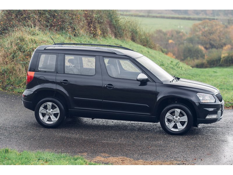 Skoda 2.0 TDI S Outdoor 5dr Diesel Manual 4WD Euro 5 (110 ps)