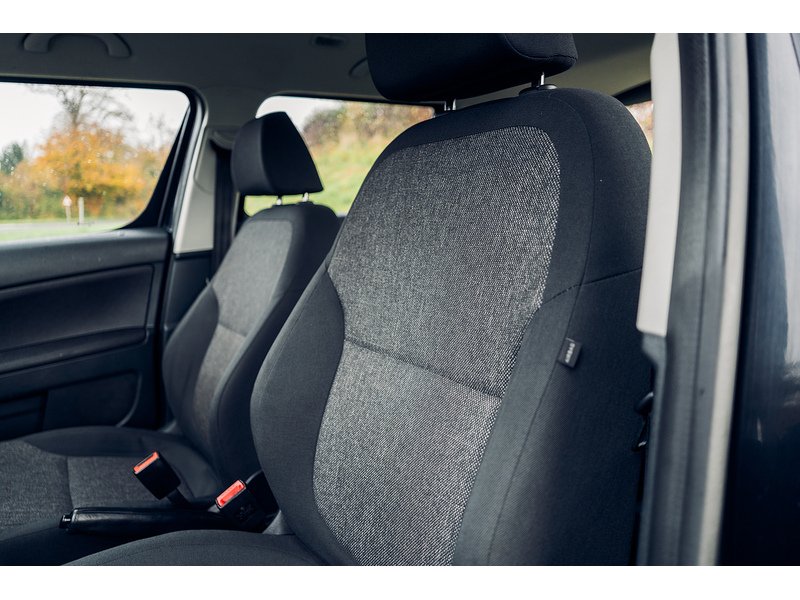 Skoda 2.0 TDI S Outdoor 5dr Diesel Manual 4WD Euro 5 (110 ps)