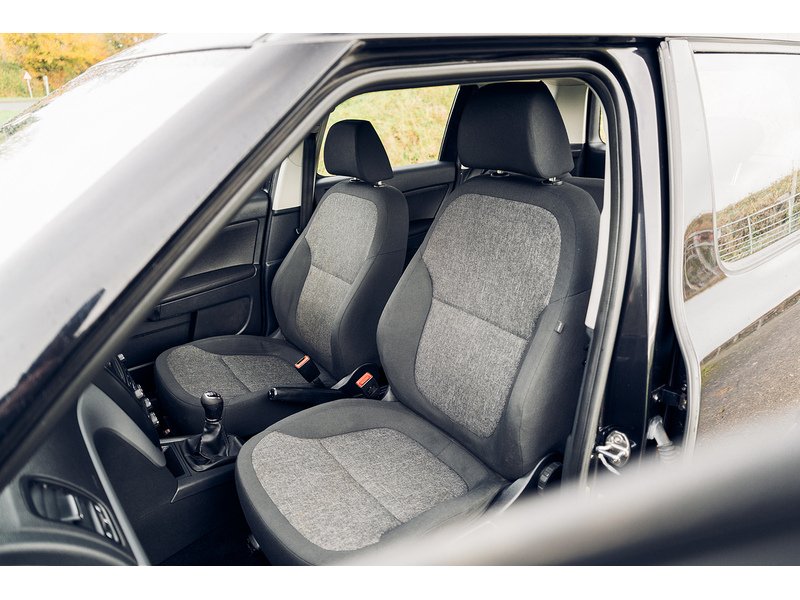 Skoda 2.0 TDI S Outdoor 5dr Diesel Manual 4WD Euro 5 (110 ps)