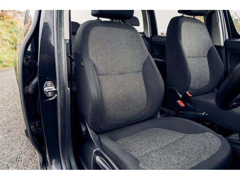 Skoda 2.0 TDI S Outdoor 5dr Diesel Manual 4WD Euro 5 (110 ps)