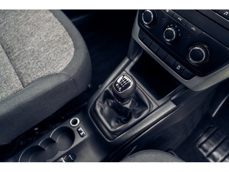 Skoda 2.0 TDI S Outdoor 5dr Diesel Manual 4WD Euro 5 (110 ps)