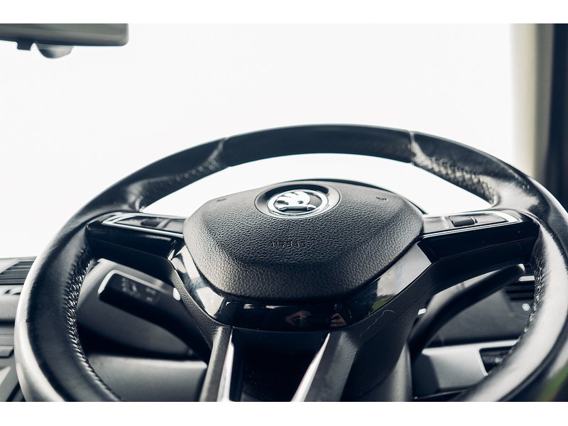 Skoda 2.0 TDI S Outdoor 5dr Diesel Manual 4WD Euro 5 (110 ps)