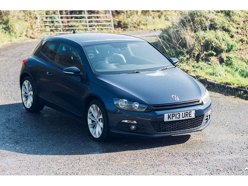 Volkswagen 2.0 TDI BlueMotion Tech GT Hatchback 3dr Diesel Manual Euro 5 (s/s) (Leather, Nav) (140 ps)