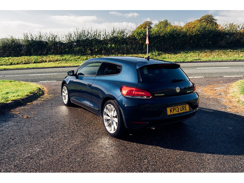 Volkswagen 2.0 TDI BlueMotion Tech GT Hatchback 3dr Diesel Manual Euro 5 (s/s) (Leather, Nav) (140 ps)