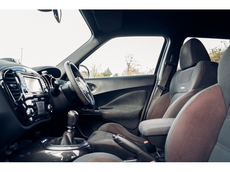 Nissan 1.6 DIG-T Nismo SUV 5dr Petrol Manual Euro 5 (200 ps)