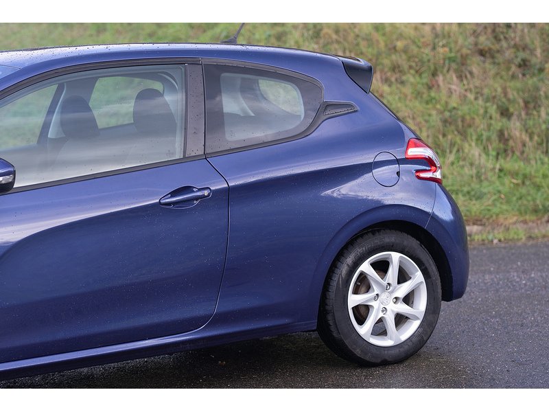 Peugeot 1.4 e-HDi Active Hatchback 3dr Diesel EGC Euro 5 (s/s) (70 ps)