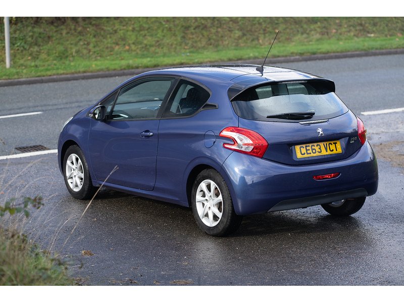 Peugeot 1.4 e-HDi Active Hatchback 3dr Diesel EGC Euro 5 (s/s) (70 ps)