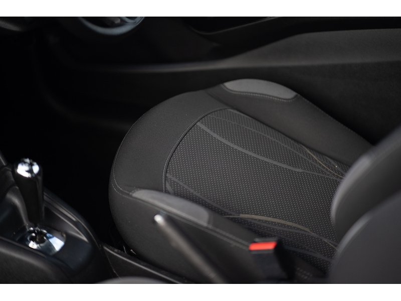 Peugeot 1.4 e-HDi Active Hatchback 3dr Diesel EGC Euro 5 (s/s) (70 ps)