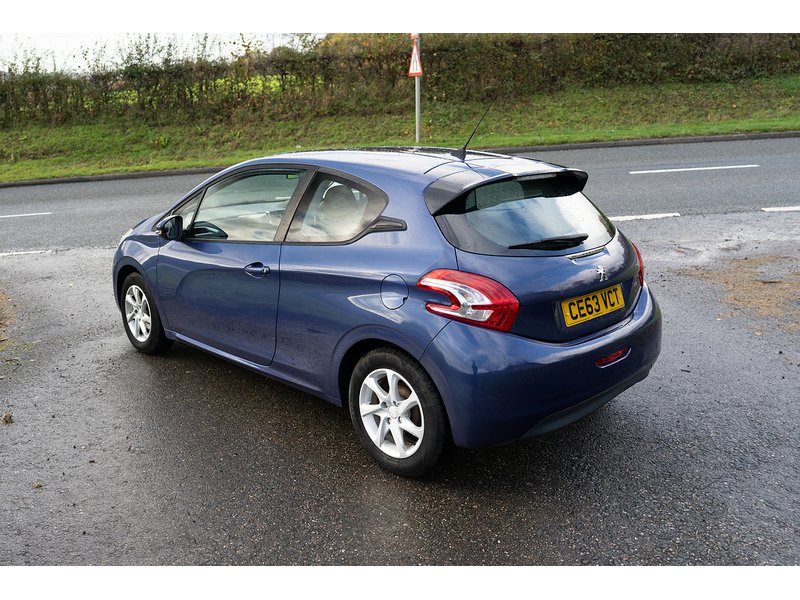 Peugeot 1.4 e-HDi Active Hatchback 3dr Diesel EGC Euro 5 (s/s) (70 ps)