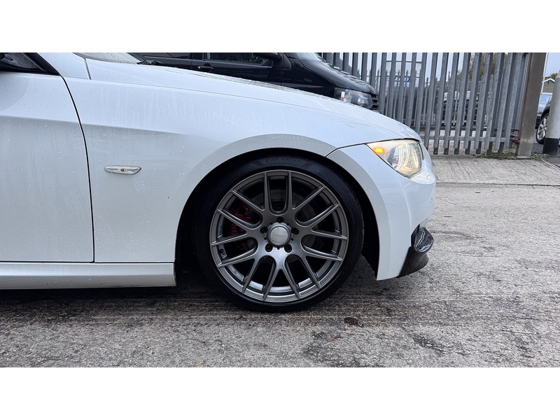 BMW 3.0 325d M Sport Convertible 2dr Diesel Steptronic Euro 5 (204 ps)