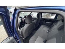 1.5 dCi Laureate SUV 5dr Diesel Manual Euro 5 (110 ps)
