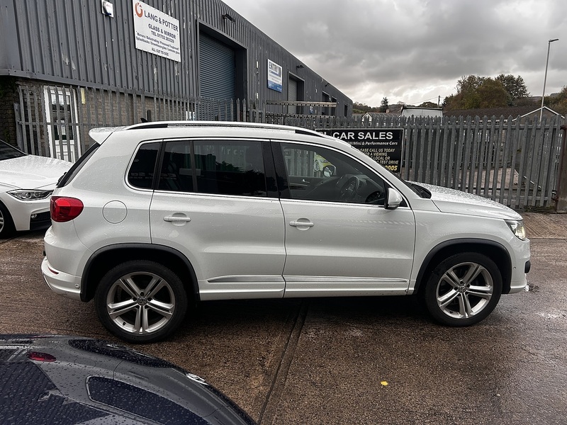 Volkswagen 2.0 TDI BlueMotion Tech R-Line Edition SUV 5dr Diesel DSG 4WD Euro 6 (s/s) (184 ps)