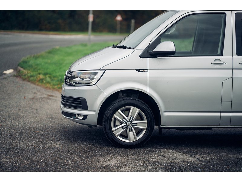 Volkswagen 2.0 BiTDI T32 BlueMotion Tech Highline Kombi Double Cab 5dr Diesel DSG FWD SWB Euro 6 (s/s) (204 ps)