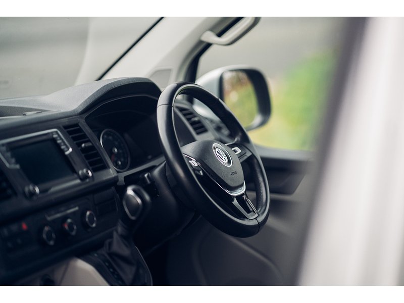 Volkswagen 2.0 BiTDI T32 BlueMotion Tech Highline Kombi Double Cab 5dr Diesel DSG FWD SWB Euro 6 (s/s) (204 ps)