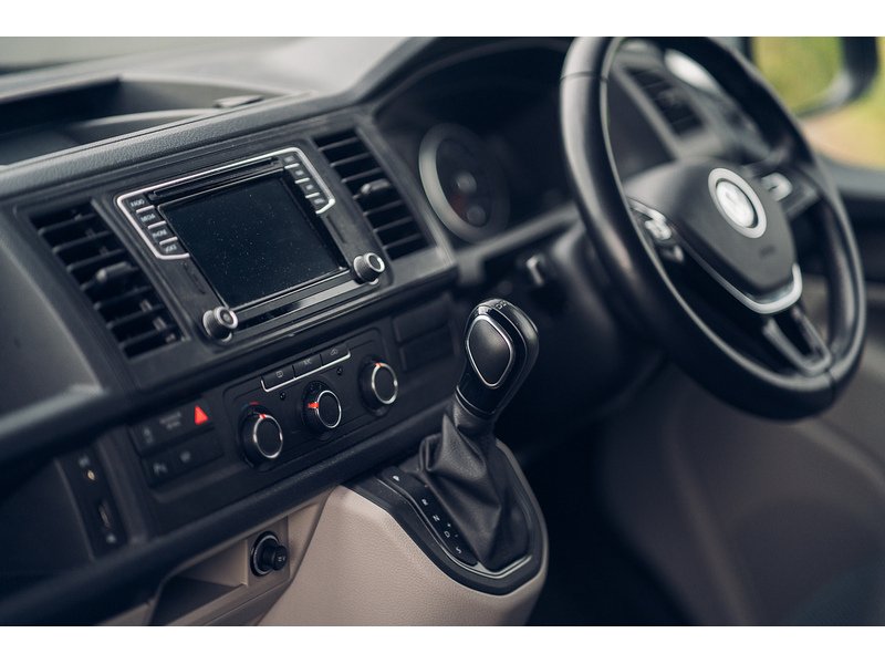 Volkswagen 2.0 BiTDI T32 BlueMotion Tech Highline Kombi Double Cab 5dr Diesel DSG FWD SWB Euro 6 (s/s) (204 ps)