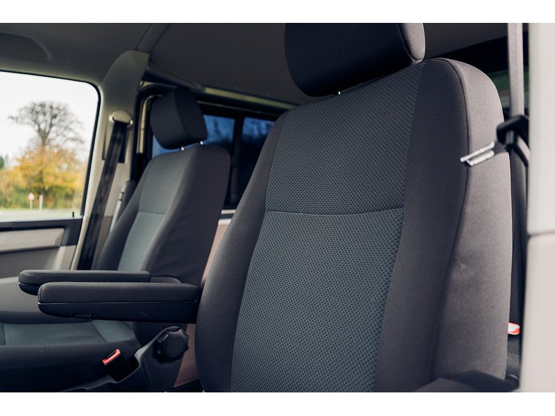 Volkswagen 2.0 BiTDI T32 BlueMotion Tech Highline Kombi Double Cab 5dr Diesel DSG FWD SWB Euro 6 (s/s) (204 ps)