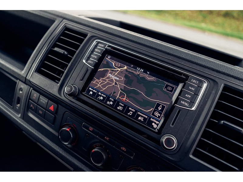 Volkswagen 2.0 BiTDI T32 BlueMotion Tech Highline Kombi Double Cab 5dr Diesel DSG FWD SWB Euro 6 (s/s) (204 ps)