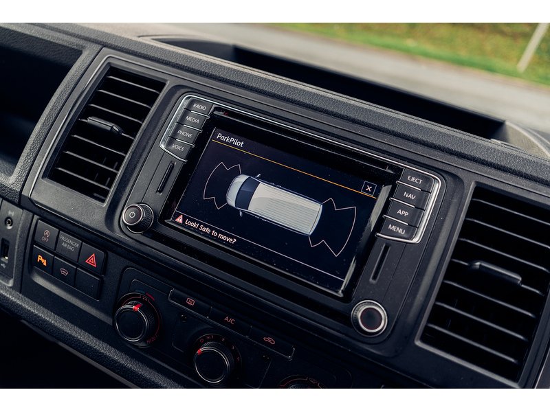 Volkswagen 2.0 BiTDI T32 BlueMotion Tech Highline Kombi Double Cab 5dr Diesel DSG FWD SWB Euro 6 (s/s) (204 ps)