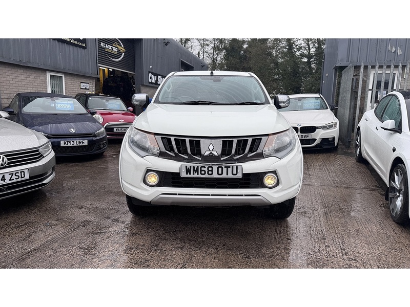 Mitsubishi 2.4 DI-D DC Titan Pickup Double Cab 4dr Diesel Manual 4WD Euro 6 (178 ps)