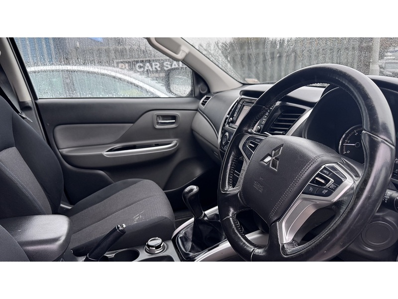 Mitsubishi 2.4 DI-D DC Titan Pickup Double Cab 4dr Diesel Manual 4WD Euro 6 (178 ps)