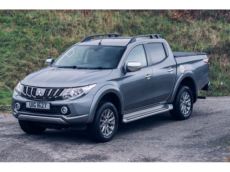 Mitsubishi 2.4 DI-D DC Barbarian Pickup Double Cab 4dr Diesel Auto 4WD Euro 6 (178 ps)